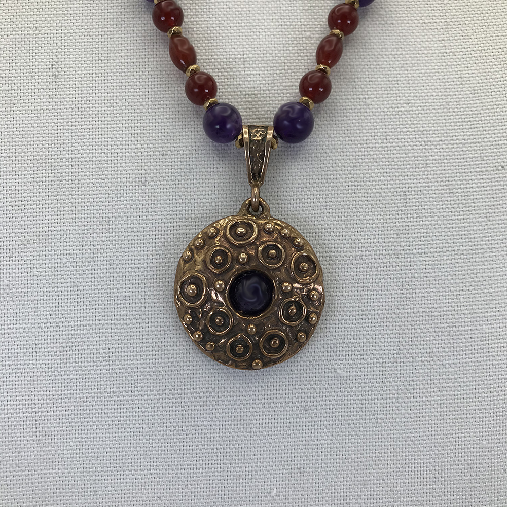 An Exclusive SW Design Amethyst and Carnelian Beads Bronze Pendant with 26